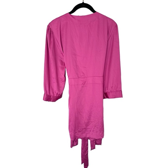 Victoria’s Secret pink silky robe size large NWT - Picture 2 of 2